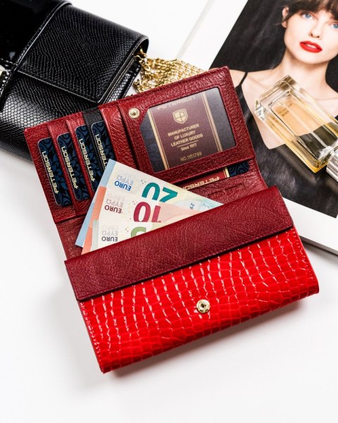 Lakierowany portfel z elegancki wzorem croco - Peterson Lakierowany portfel z elegancki wzorem croco - Peterson