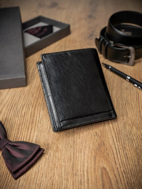 Elegancki portfel męski ze skóry naturalnej, bez zapięcia - Rovicky Elegancki portfel męski ze skóry naturalnej, bez zapięcia - Rovicky