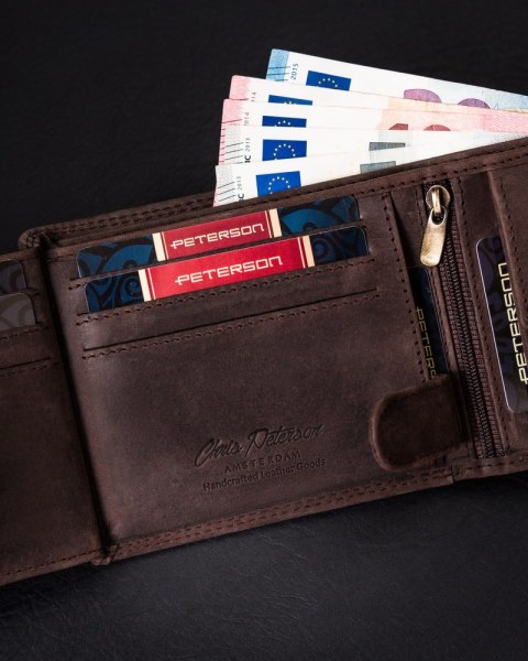 Poziomy portfel męski ze skóry naturalnej, system RFID Protect - Peterson Poziomy portfel męski ze skóry naturalnej, system RFID Protect - Peterson