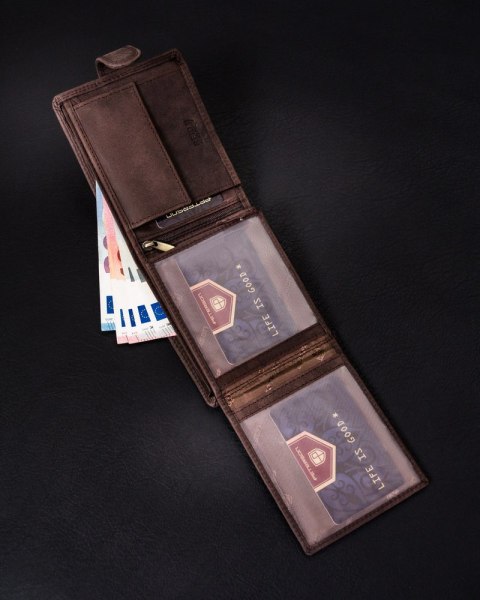 Poziomy portfel męski ze skóry naturalnej, system RFID Protect - Peterson Poziomy portfel męski ze skóry naturalnej, system RFID Protect - Peterson