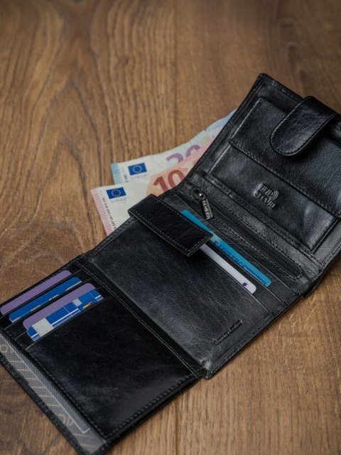 Duży, skórzany portfel męski na zatrzask - Rovicky Duży, skórzany portfel męski na zatrzask - Rovicky
