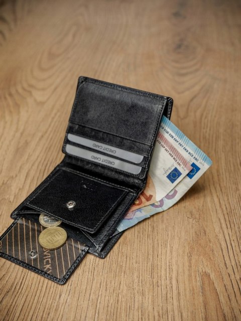 Klasyczny portfel męski ze skóry naturalnej - Rovicky Klasyczny portfel męski ze skóry naturalnej - Rovicky