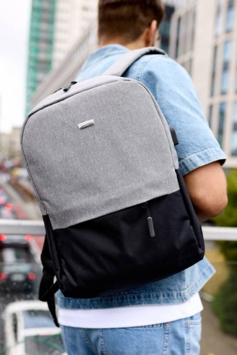 Duży, męski plecak na laptopa odszyty z poliestru - Peterson Duży, męski plecak na laptopa odszyty z poliestru - Peterson
