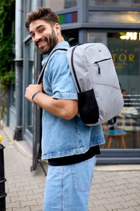 Duży, męski plecak na laptopa z portem USB - Peterson Duży, męski plecak na laptopa z portem USB - Peterson