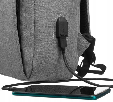 Miejski, biznesowy plecak na laptopa z portem USB - Peterson Miejski, biznesowy plecak na laptopa z portem USB - Peterson