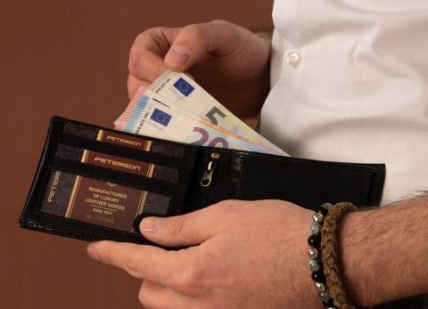 Skórzany portfel męski z systemem RFID - Peterson Skórzany portfel męski z systemem RFID - Peterson