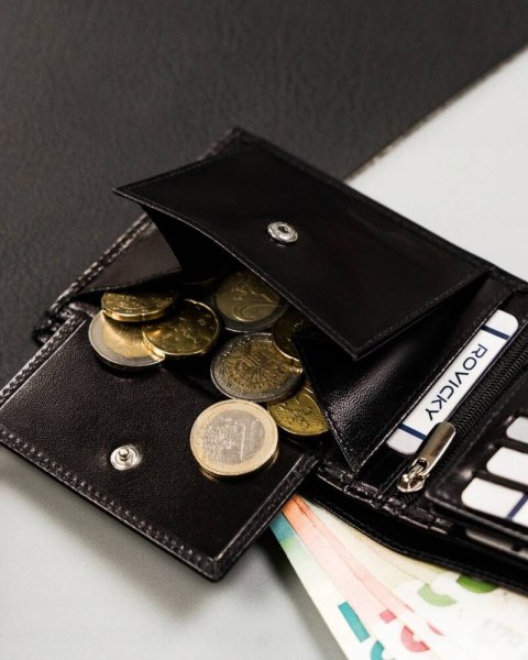 Skórzany, poziomy portfel męski z systemem RFID - Rovicky Skórzany, poziomy portfel męski z systemem RFID - Rovicky