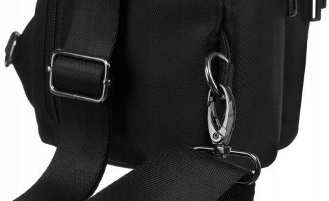 Saszetka męska-plecaczek na ramię z portem USB - Peterson Saszetka męska-plecaczek na ramię z portem USB - Peterson