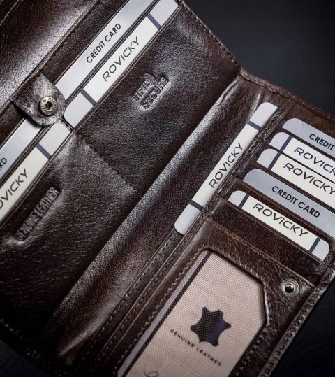 Skórzany portfel damski na karty z ochroną RFID Protect - Rovicky Skórzany portfel damski na karty z ochroną RFID Protect - Rovicky