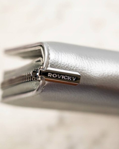 Duży, klasyczny portfel damski ze skóry ekologicznej - Rovicky Duży, klasyczny portfel damski ze skóry ekologicznej - Rovicky