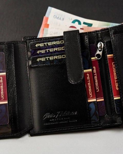 Mały, skórzany portfel męski bez zapięcia - Peterson Mały, skórzany portfel męski bez zapięcia - Peterson