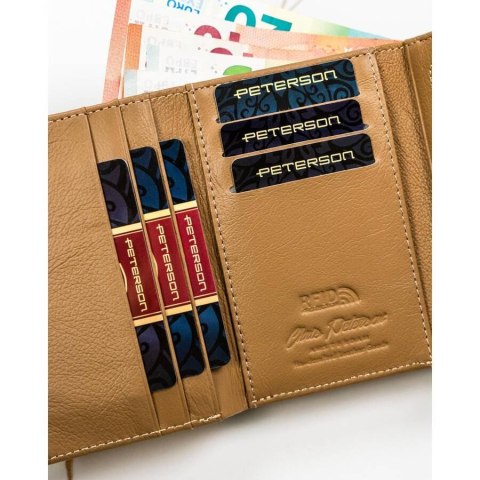 Modny portfel damski złoty z lakierowanej skóry naturalnej - Peterson Modny portfel damski złoty z lakierowanej skóry naturalnej - Peterson