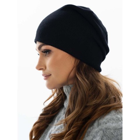 Czapka damska Beanie z kryształkami czarna - Peterson Czapka damska Beanie z kryształkami czarna - Peterson