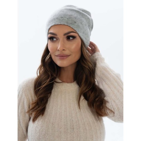 Modna czapka beanie damska w kolorze szarym - Peterson Modna czapka beanie damska w kolorze szarym - Peterson