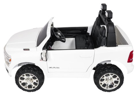Pojazd RAM 3500 Biały Pojazd RAM 3500 Biały