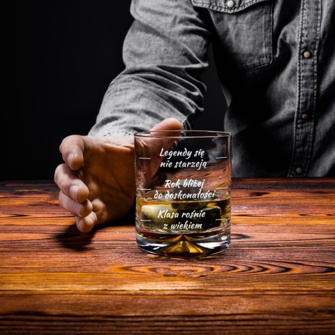 Urodzinowa szklanka do whisky - prezent na 30 urodziny - dla męża, brata Urodzinowa szklanka do whisky - prezent na 30 urodziny - dla męża, brata
