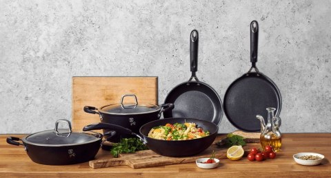 PATELNIA NALEŚNIKOWA 25cm TYTANOWA BERLINGER HAUS BLACK PROFESSIONAL LINE BH-6128 PATELNIA NALEŚNIKOWA 25cm TYTANOWA BERLINGER HAUS BLACK PROFESSIONAL LINE BH-6128