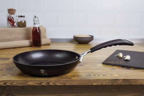 PATELNIA TYTANOWA 24cm BERLINGER HAUS BLACK PROFESSIONAL LINE BH-6116 PATELNIA TYTANOWA 24cm BERLINGER HAUS BLACK PROFESSIONAL LINE BH-6116