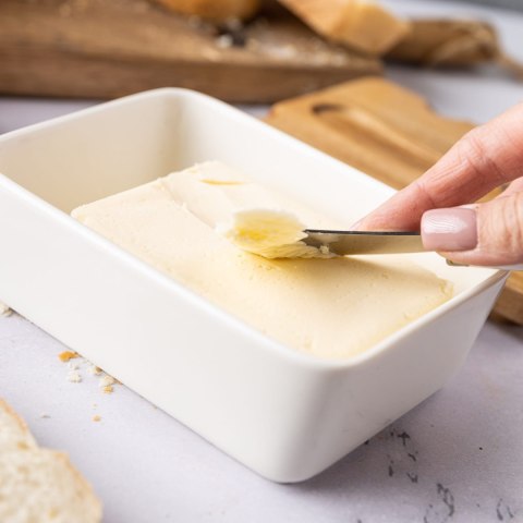 PORCELANOWA MASELNICZKA Z NOŻYKIEM POKRYWKA AKACJA KLAUSBERG KB-7785 BIAŁA PORCELANOWA MASELNICZKA Z NOŻYKIEM POKRYWKA AKACJA KLAUSBERG KB-7785 BIAŁA
