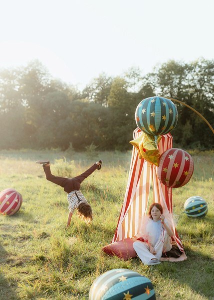 Balon foliowy, okrągły, kula, Piłka w gwiazdki, 75 cm, czerwony Balon foliowy, okrągły, kula, Piłka w gwiazdki, 75 cm, czerwony