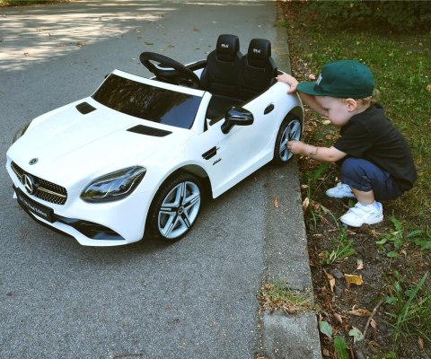 Milly Mally Pojazd na akumulator Mercedes-Benz SLC White Milly Mally Pojazd na akumulator Mercedes-Benz SLC White