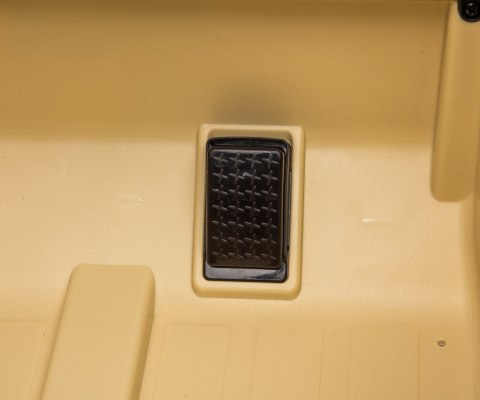 Milly Mally Pojazd na akumulator Toyota FJ Cruiser Khaki Milly Mally Pojazd na akumulator Toyota FJ Cruiser Khaki