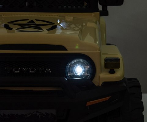 Milly Mally Pojazd na akumulator Toyota FJ Cruiser Khaki Milly Mally Pojazd na akumulator Toyota FJ Cruiser Khaki
