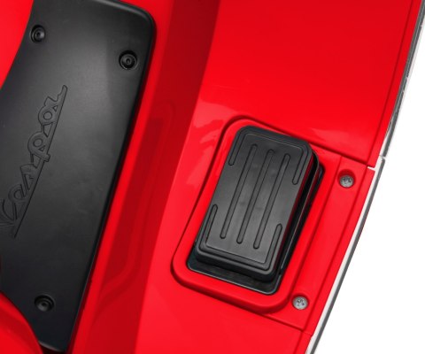 Milly Mally Pojazd na akumulator Vespa GTS Super Red Milly Mally Pojazd na akumulator Vespa GTS Super Red