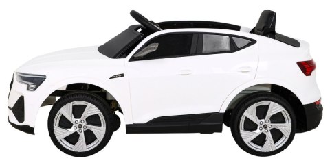 Audi E-Tron Sportback dla dzieci Biały + Pilot + Napęd 4x4 + Wolny Start + Radio MP3 + LED Audi E-Tron Sportback dla dzieci Biały + Pilot + Napęd 4x4 + Wolny Start + Radio MP3 + LED