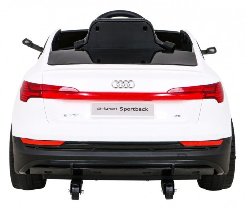 Audi E-Tron Sportback dla dzieci Biały + Pilot + Napęd 4x4 + Wolny Start + Radio MP3 + LED Audi E-Tron Sportback dla dzieci Biały + Pilot + Napęd 4x4 + Wolny Start + Radio MP3 + LED