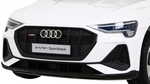 Audi E-Tron Sportback dla dzieci Biały + Pilot + Napęd 4x4 + Wolny Start + Radio MP3 + LED Audi E-Tron Sportback dla dzieci Biały + Pilot + Napęd 4x4 + Wolny Start + Radio MP3 + LED