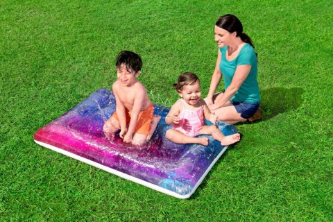 Galaktyczna Mata wodna dla dzieci 130x90cm BESTWAY + Natrysk wodny Galaktyczna Mata wodna dla dzieci 130x90cm BESTWAY + Natrysk wodny