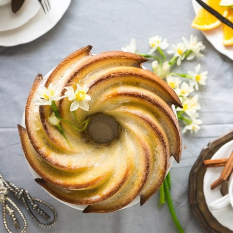 Forma silikonowa do pieczenia babki na babkę babka z kominem foremka kwiat 23,5 cm Forma silikonowa do pieczenia babki na babkę babka z kominem foremka kwiat 23,5 cm