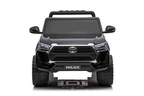 Toyota Hilux na akumulator dla dzieci Czarny + Napęd 4x4 + Pilot + 2 bagażniki + Radio MP3 + LED Toyota Hilux na akumulator dla dzieci Czarny + Napęd 4x4 + Pilot + 2 bagażniki + Radio MP3 + LED