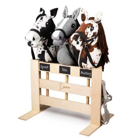 Skippi Padok dla Hobby Horse - stojak na trzy, dwa lub jednego hobby horse Skippi Padok dla Hobby Horse - stojak na trzy, dwa lub jednego hobby horse