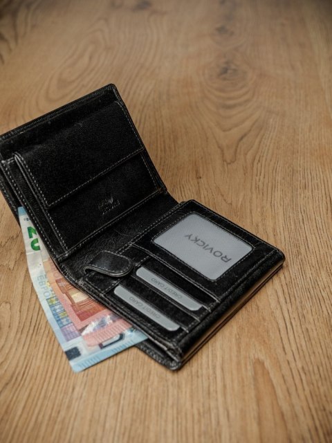 Elegancki pionowy portfel męski bez zapięcia ze skóry naturalnej - Rovicky Elegancki pionowy portfel męski bez zapięcia ze skóry naturalnej - Rovicky